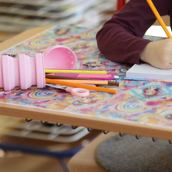 1810-0426 Obrus na výtvarnú výchovu Rainbow Ella