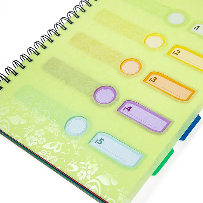 1552-0013 Špirálový zošit A4 s rozraďovačom