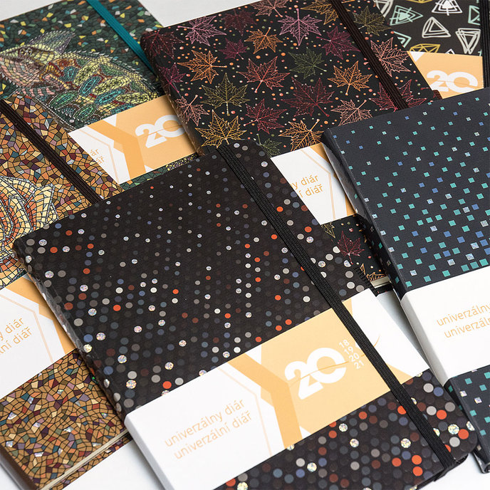 1439-0001 Universal diary