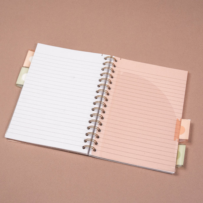 1546-0332 Spiral notepad A5 with dividers XOXO