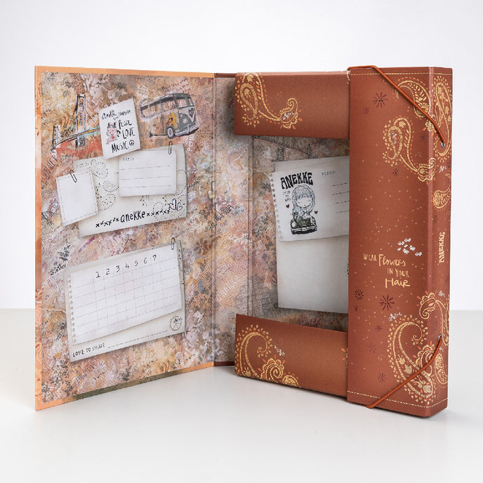 1230-0411 Box na zošity A4 lic. Anekke