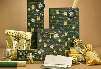 Balenie darčekov na Vianoce: Ako z obyčajného balíčka vytvoriť malý sviatok